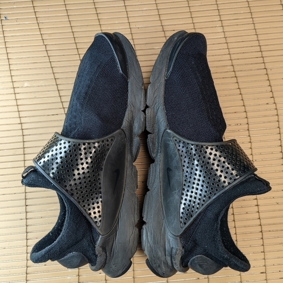 Nike Sock Dart Men\'s Sneaker Size-11 Triple Black Shoe 819686-001 main image 5